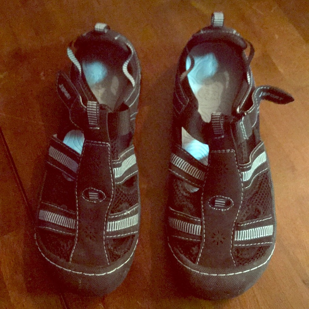 Water shoes